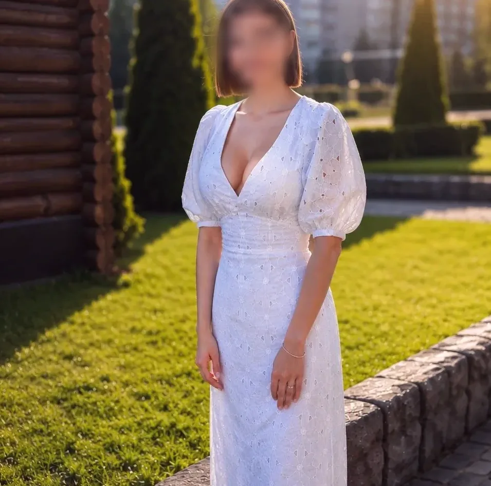 Larissa, 26
