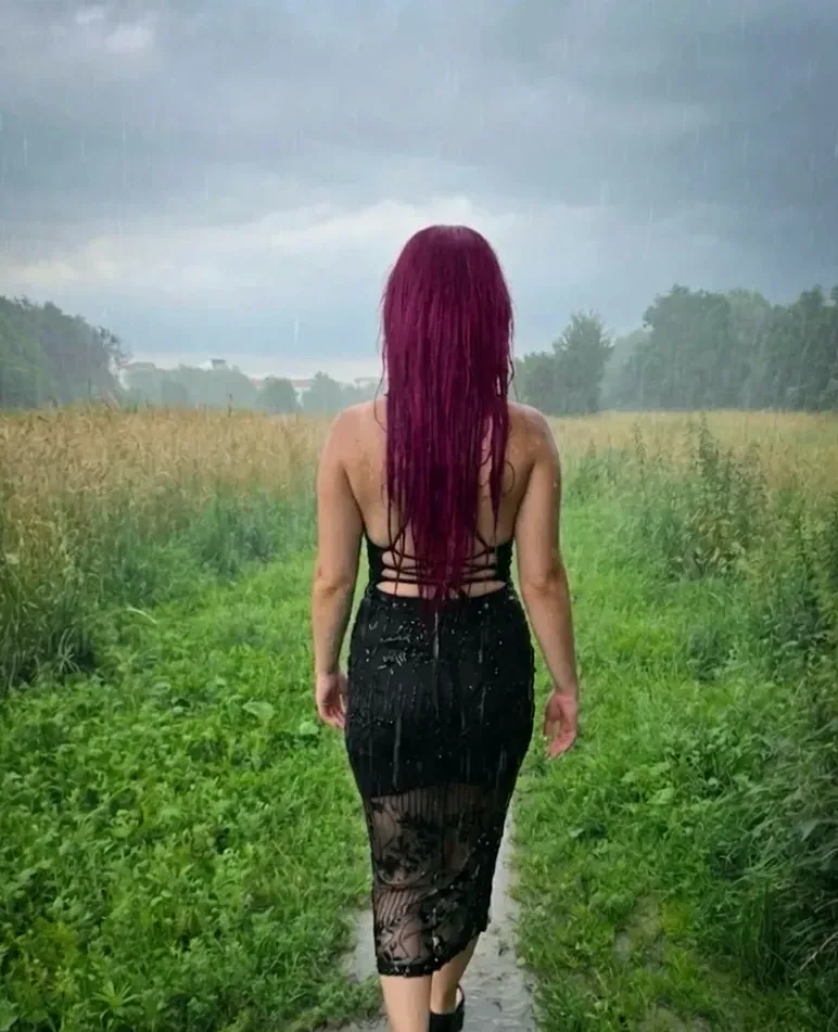 Luisa, 37