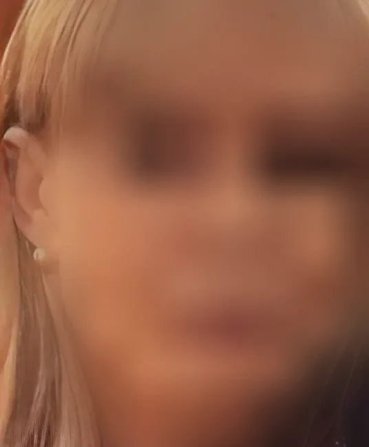 Maja, 25