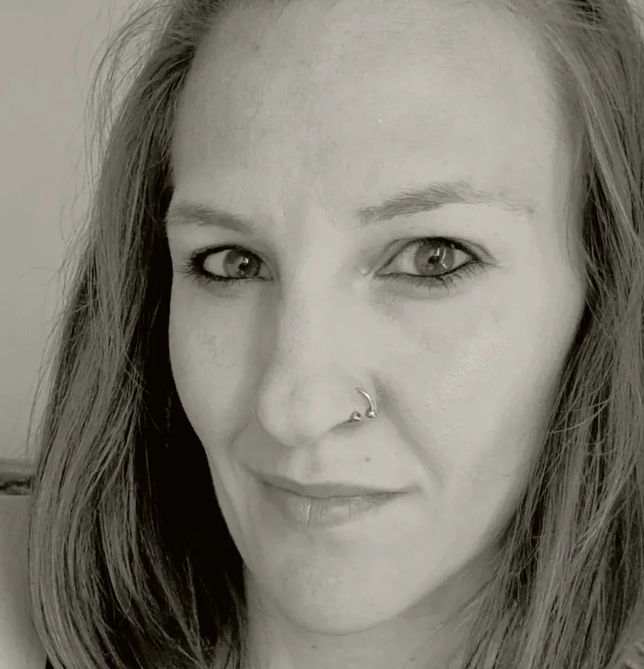 Yvonne, 38