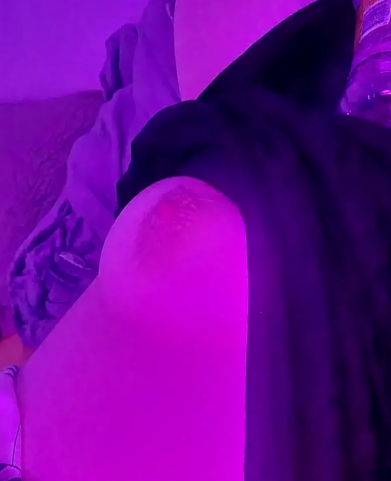 Yvonne, 34